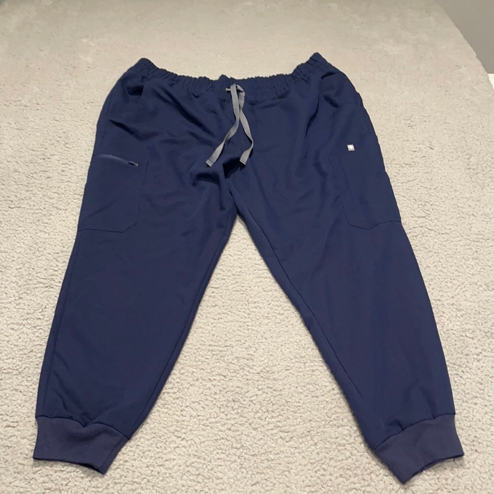 Figs Women's scrubs joggers Pants size XXL/P